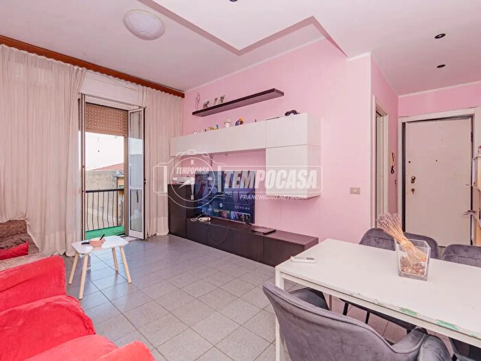 Appartamento trilocale in vendita in Via della Gioia, Vigevano