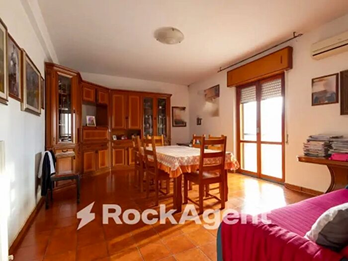 Appartamento quadrilocale in vendita in Viale Cassiodoro, Catanzaro