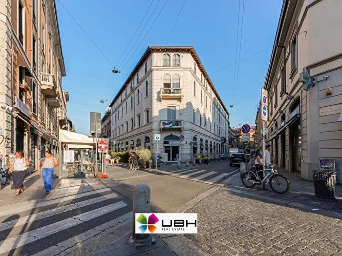 Appartamento trilocale in vendita in Via Paolo Lomazzo, Milano