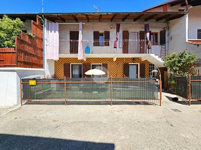 Casa quadrilocale in vendita in Vicolo Mondino, Mazze