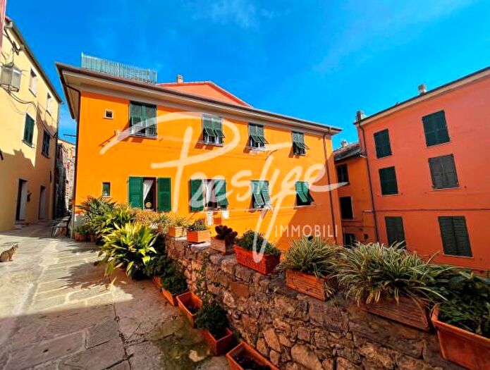 Appartamento quadrilocale in vendita in Via Colonna, Portovenere