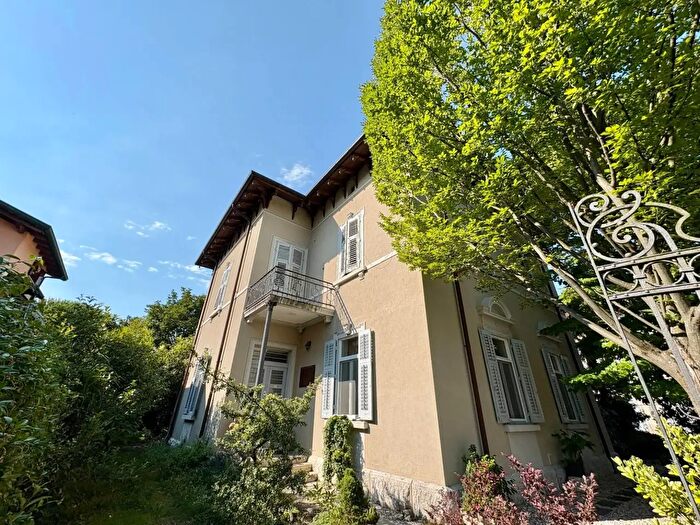 Appartamento con 6 locali in vendita in Via Zorutti, Gorizia