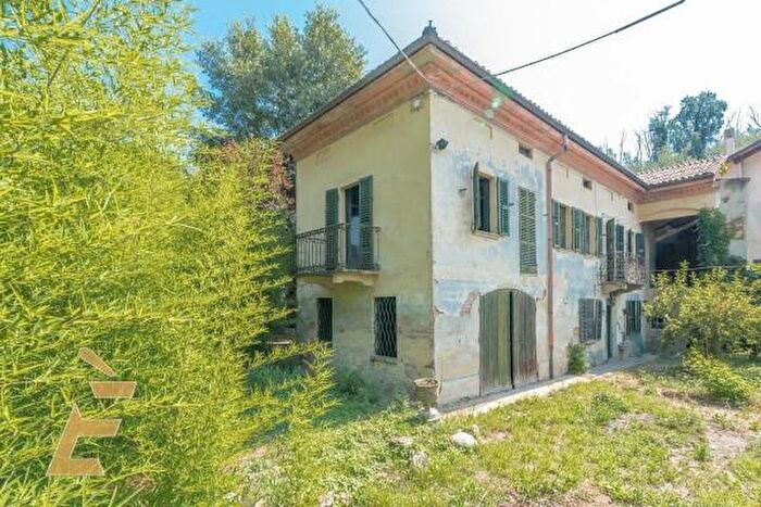 Casa con 5 locali in vendita in Via Pissarotto, Alessandria