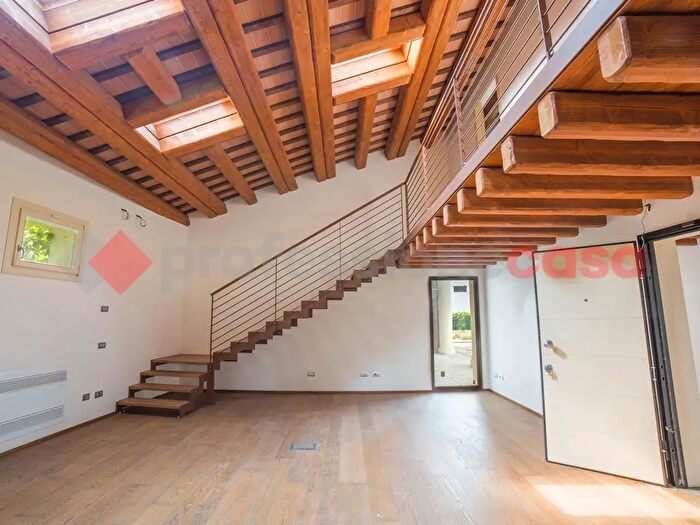 Casa trilocale in vendita in Via Re di Puglie, Stra