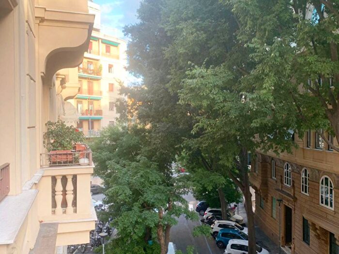 Appartamento trilocale in affitto in Corso Mentana, Carignano, Genova