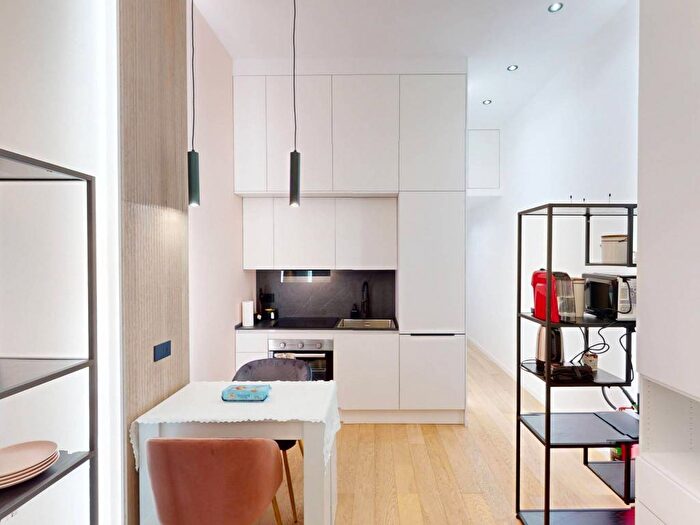 Appartamento monolocale in affitto in Via Imperia, Famagosta, Milano