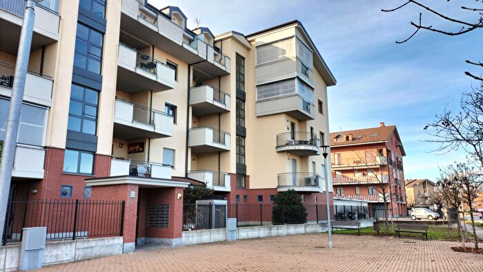 Appartamento con 6 locali in vendita in Via Torricelli, Nichelino