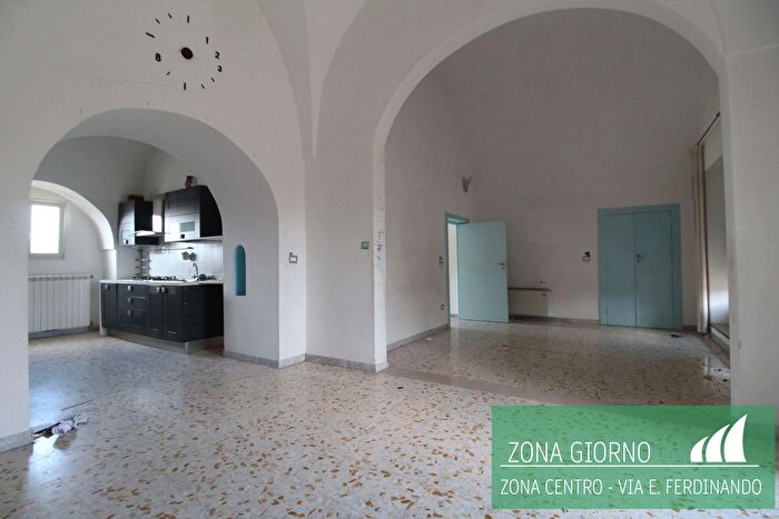 Casa con 5 locali in vendita in Via Epifanio Ferdinando, Mesagne