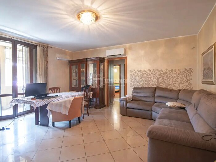 Appartamento trilocale in vendita in Cassina De Pecchi