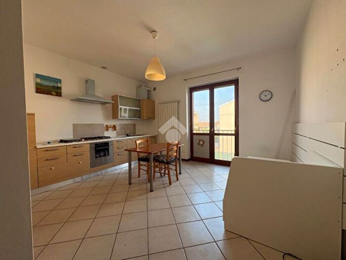 Appartamento monolocale in affitto in Via della Liberta', Centro, Pompiano