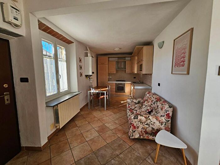 Appartamento bilocale in affitto in Via Nino Bixio, Centro, Collesalvetti