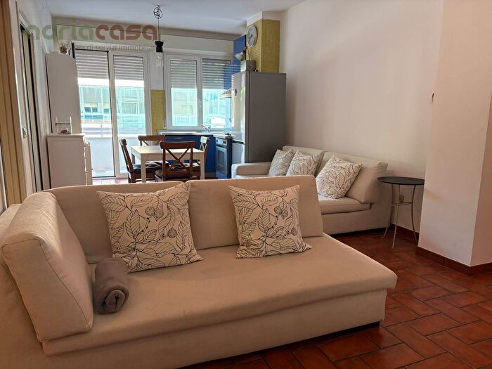 Appartamento trilocale in vendita in Viale Ceccarini, Riccione