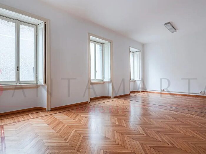 Appartamento con 5 locali in vendita in Via Vitruvio, Milano