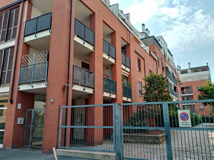 Appartamento trilocale in affitto in Via Diodoro Siculo, Greco Segnano, Milano