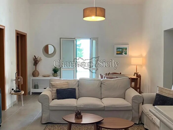 Casa con 6 locali in vendita in Via del Tellesimo, Ragusa