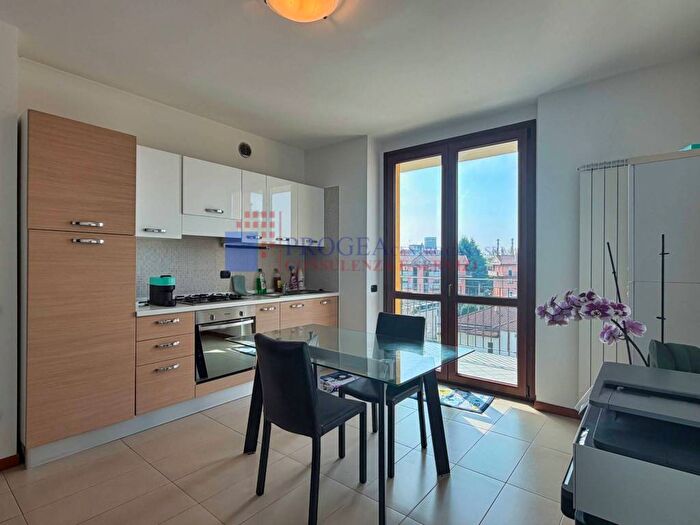 Appartamento bilocale in affitto in Via Alessandro Manzoni, Centro Sforzatica, Dalmine