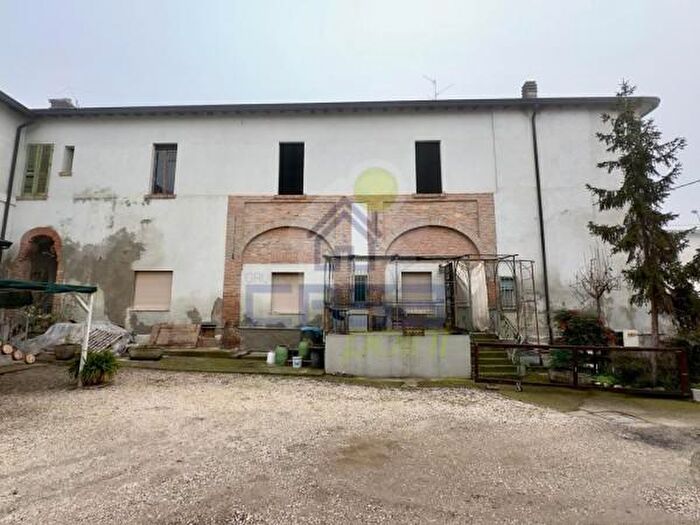 Appartamento con 6 locali in vendita in Via Roma, Formigara