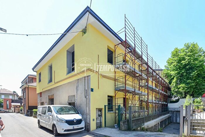 Case in Vendita e in Affitto - 3