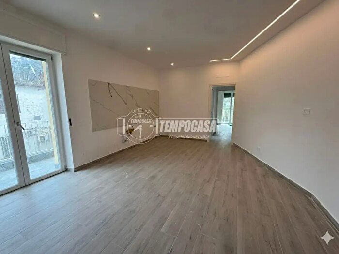 Appartamento bilocale in vendita in Via Brigata Bologna, Napoli