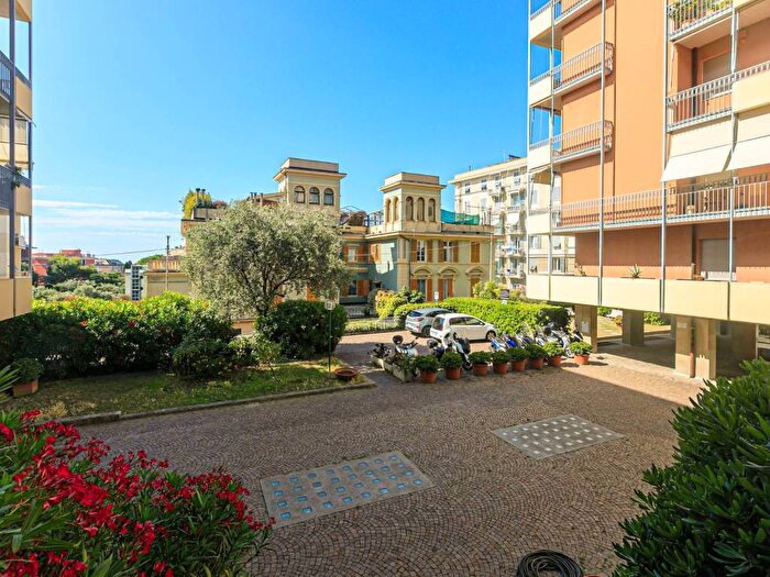 Appartamento quadrilocale in affitto in Via Padre Giovanni Semeria, Albaro, Genova