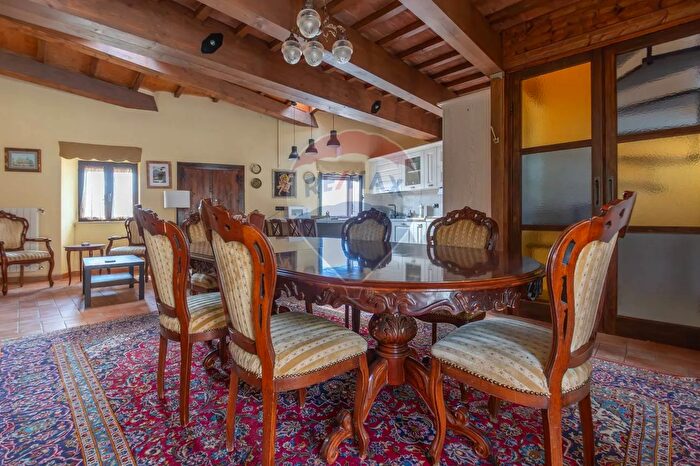 Appartamento con 6 locali in vendita in Via Oriolo, Tocco Da Casauria