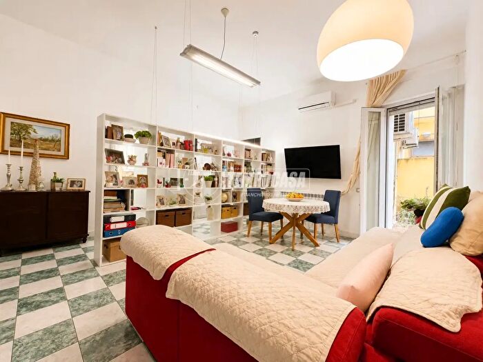 Appartamento quadrilocale in vendita in Via Gaetano Donizetti, Cagliari