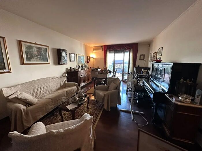 Appartamento con 5 locali in vendita in Via Alessandro Manzoni, Montegrotto Terme