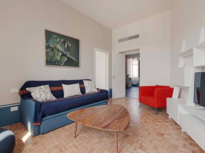 Appartamento bilocale in affitto in Via Caradosso, Vincenzo Monti, Milano