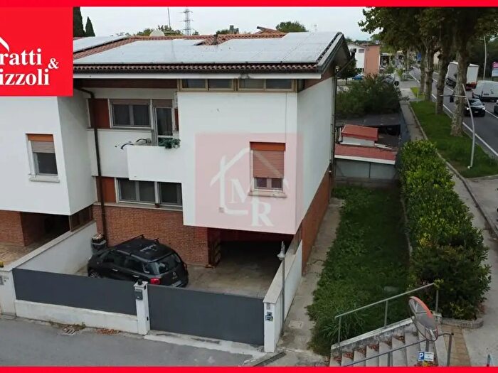 Casa con 7 locali in vendita in Viale Taglio, Palmanova