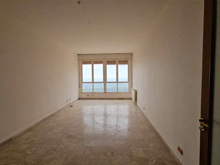 Appartamento con 8 locali in vendita in Agrigento