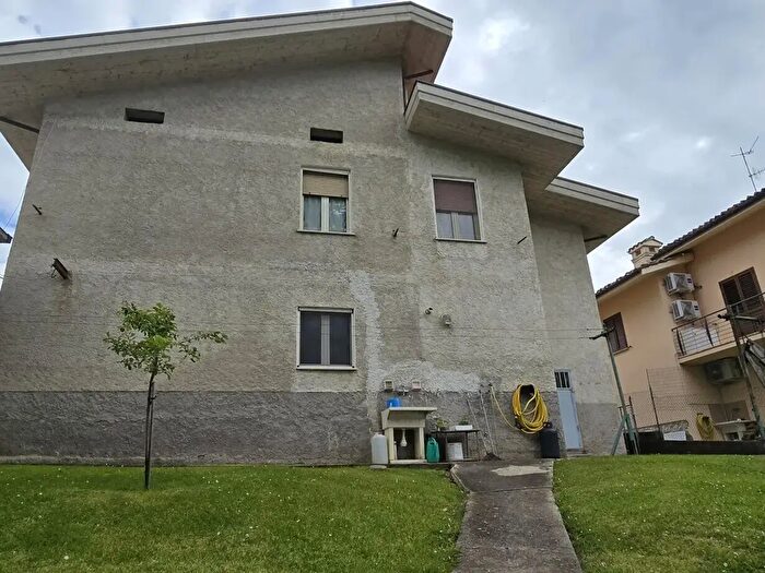 Casa con 5 locali in vendita in Frazione Villa Rossi, Teramo