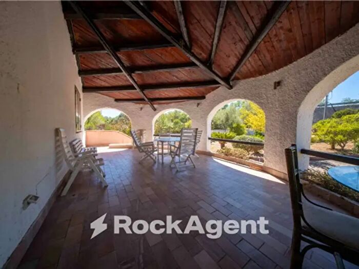 Casa con 6 locali in vendita in Via Elio De Cupis, Sassari