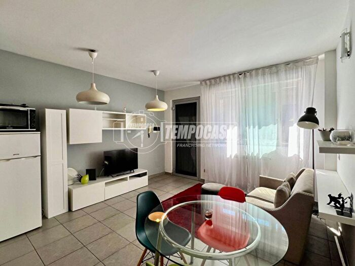 Appartamento bilocale in affitto in Via Ronchi, Udine, Milano