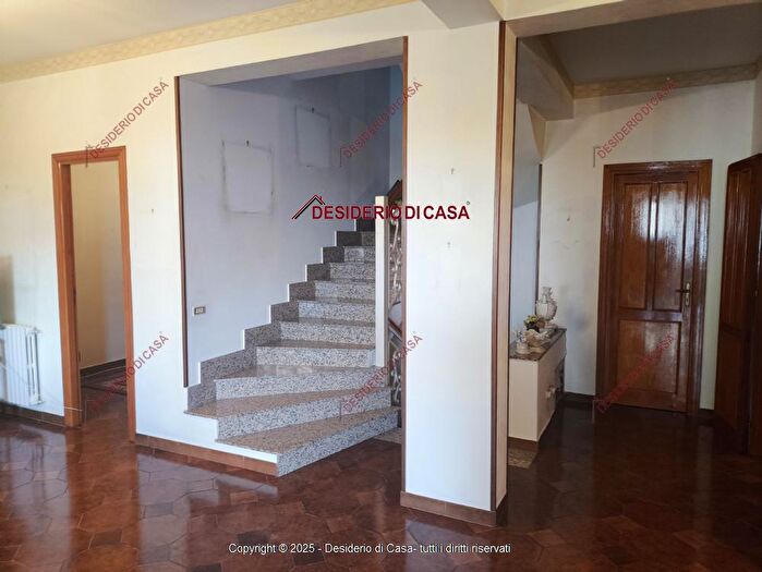 Casa con 6 locali in vendita in Palermo