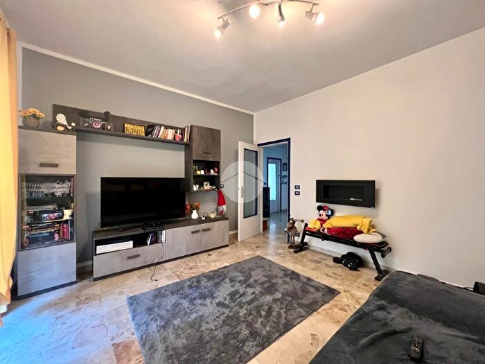 Appartamento trilocale in vendita in Via Fontana, Traves