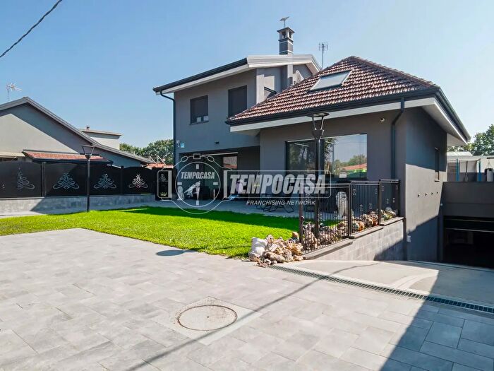 Casa con 7 locali in vendita in Strada del Barocchio, Torino
