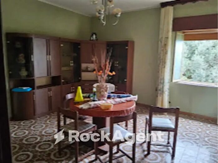 Casa quadrilocale in vendita in Grotteria