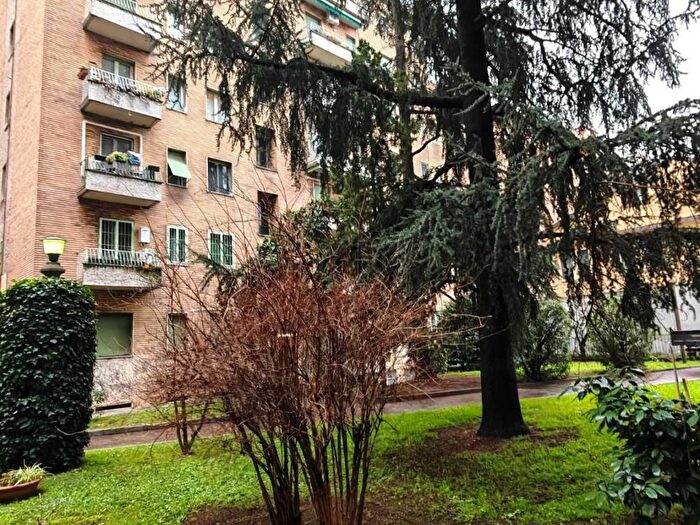 Appartamento monolocale in affitto in Via Lario, Zara, Milano