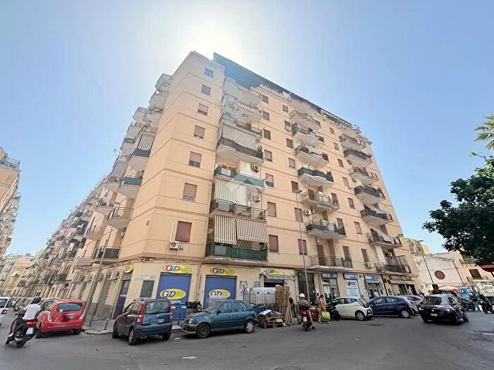 Appartamento quadrilocale in vendita in Piazza Noce, Palermo