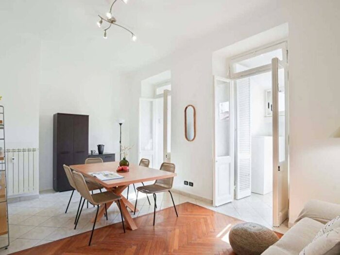 Appartamento trilocale in affitto in Via degli Artisti, Vanchiglia, Torino