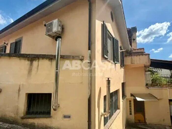 Casa con 5 locali in vendita in Via Ceppeta Inferiore, Velletri