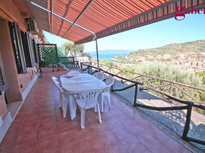 Appartamento trilocale in affitto in Via del Perale, Porto Santo Stefano, Monte Argentario