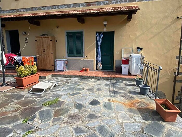 Appartamento trilocale in affitto in Lastra A Signa