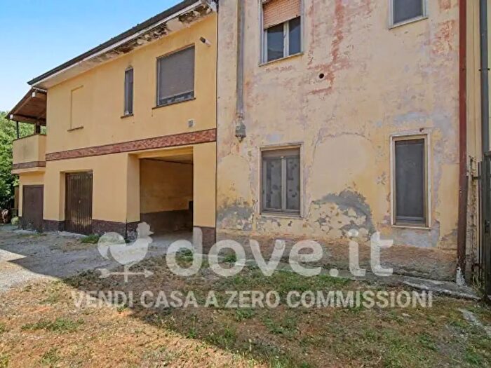 Casa quadrilocale in vendita in Via Silvio Pellico, Sant'Angelo Lodigiano
