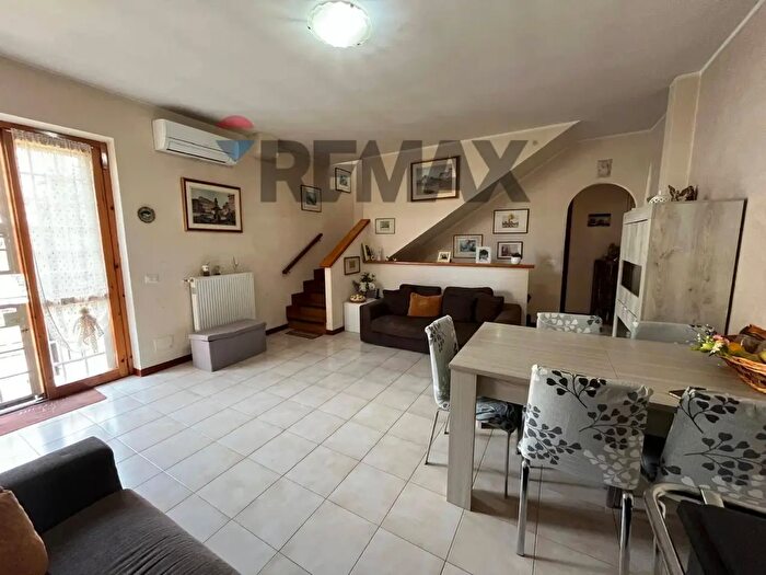 Casa con 5 locali in vendita in Via Monte Sirente, Anguillara Sabazia