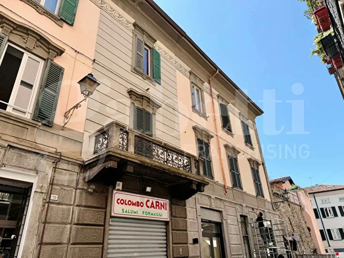Appartamento bilocale in vendita in Via Mascari, Lecco