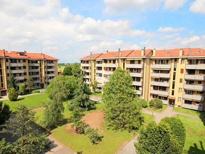 Appartamento trilocale in vendita in Via V Veneto, Cornaredo