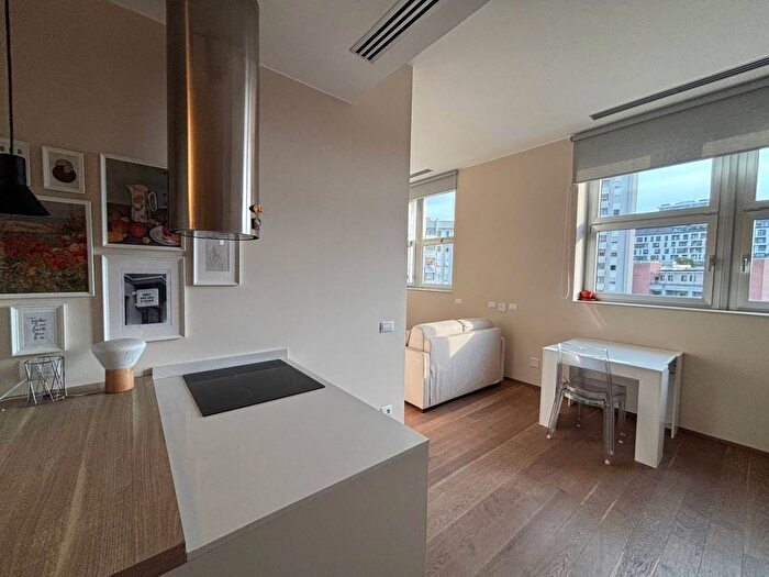Appartamento monolocale in affitto in Via Giampietro Lucini, Maggiolina, Milano