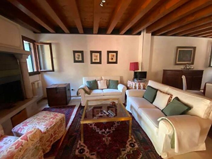 Appartamento quadrilocale in affitto in Via San Parisio, Treviso