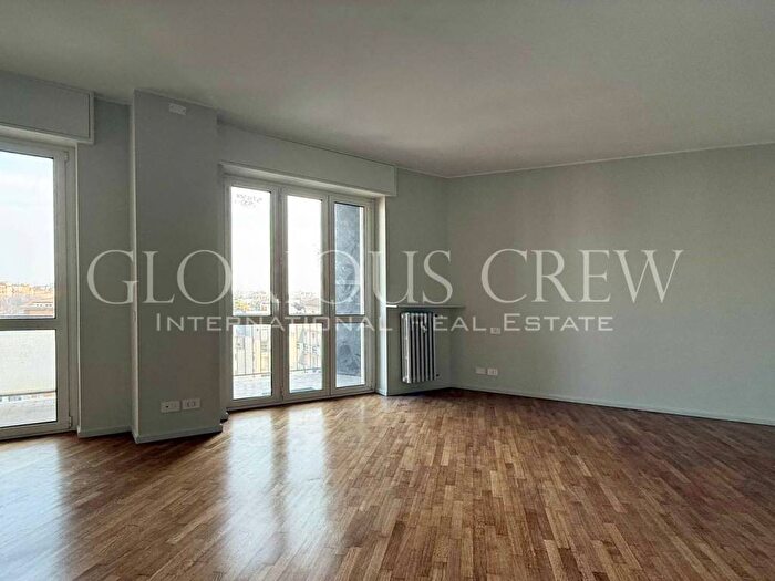 Appartamento bilocale in affitto in Viale Papiniano, Solari, Milano